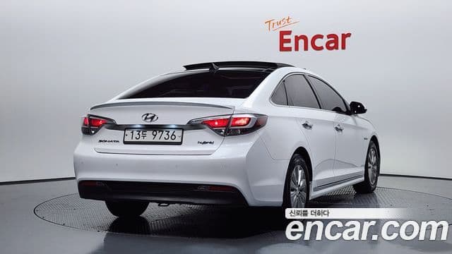 Hyundai LF Sonata гибрид Modern, 2015 2