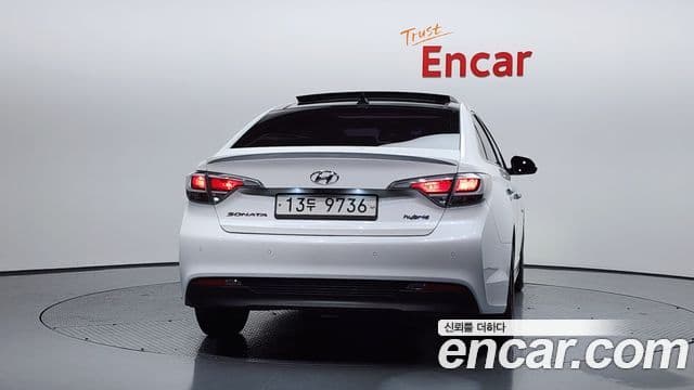 Hyundai LF Sonata гибрид Modern, 2015 4