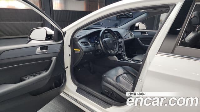 Hyundai LF Sonata гибрид Modern, 2015 10