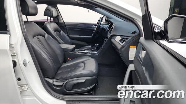 Hyundai LF Sonata гибрид Modern, 2015 11