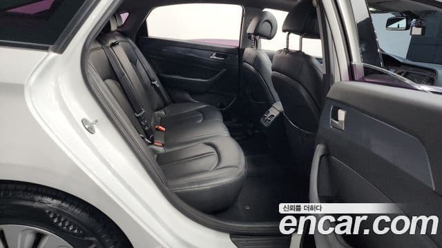 Hyundai LF Sonata гибрид Modern, 2015 12