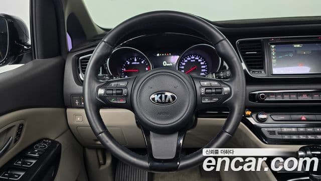 Kia All New Carnival Noblesse, 2015 13