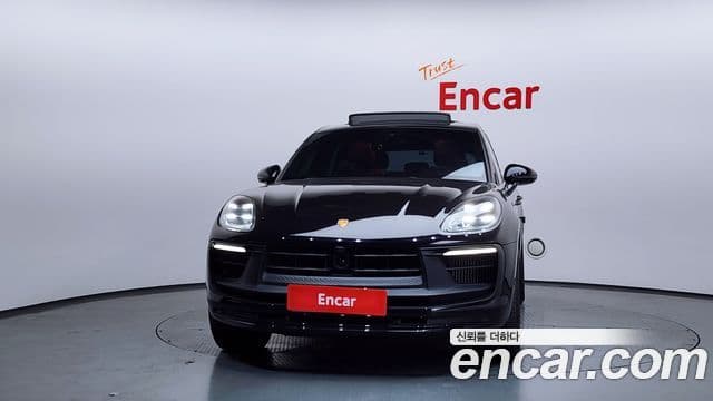 Porsche Macan 95B, 2022 3