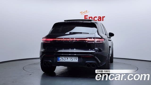 Porsche Macan 95B, 2022 4