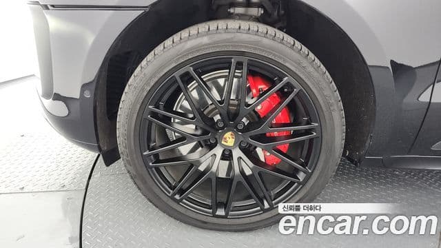 Porsche Macan 95B, 2022 все фото