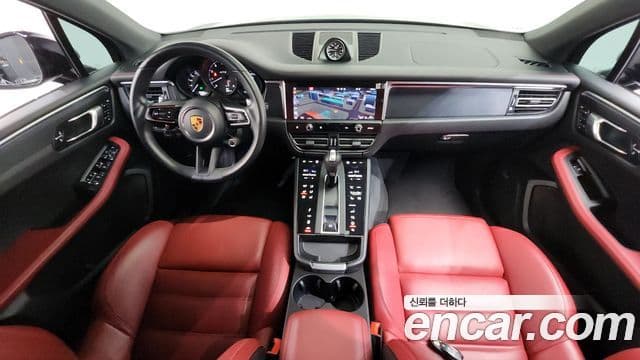 Porsche Macan 95B, 2022 7