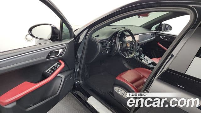 Porsche Macan 95B, 2022 10