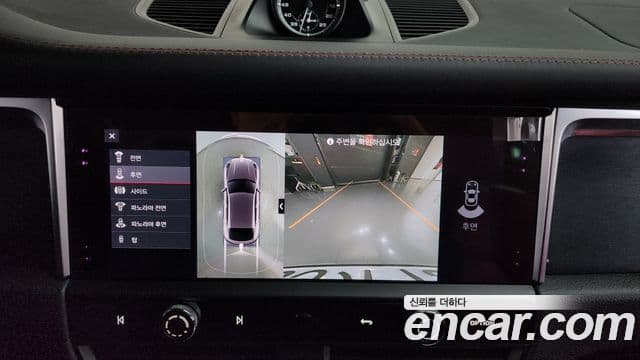 Porsche Macan 95B, 2022 16