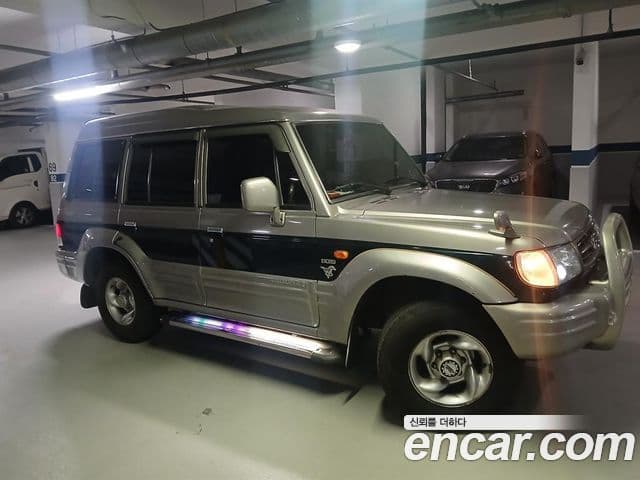 Hyundai 갤로퍼 2 9인승 V6 LPG, 1999 3