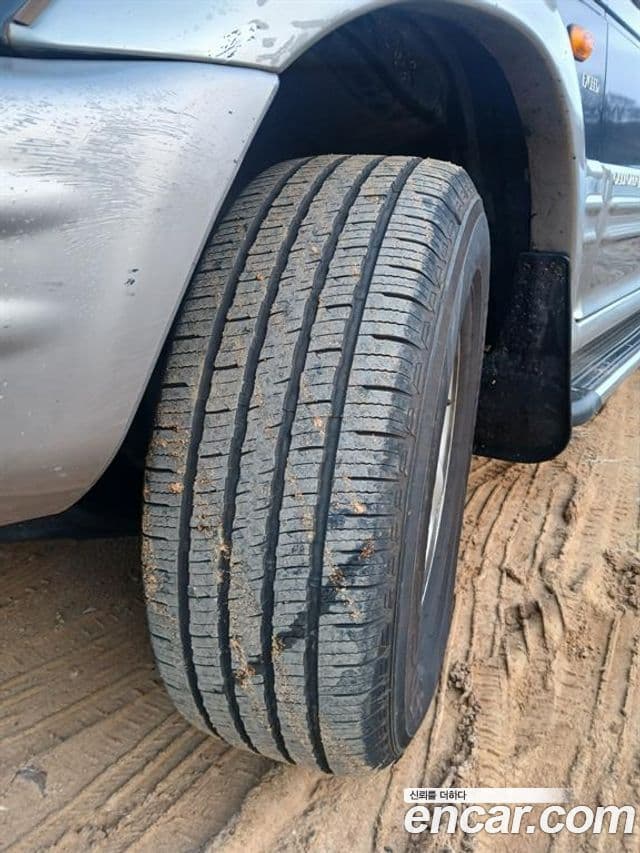 Hyundai 갤로퍼 2 9인승 V6 LPG, 1999 13