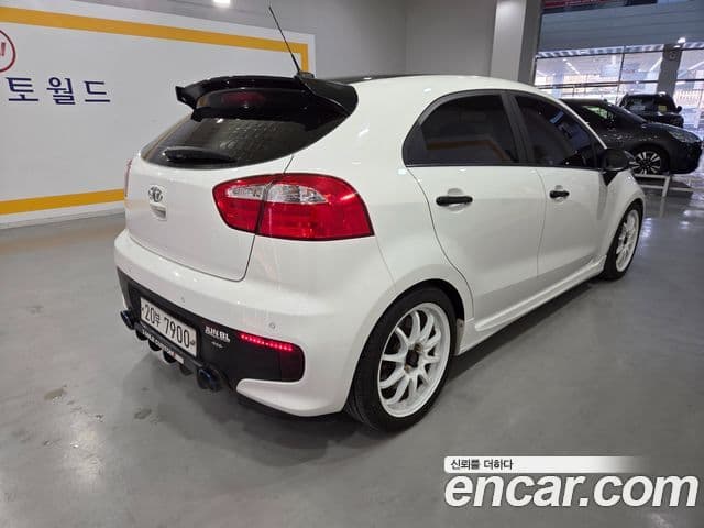 Kia The / новый New Pride Prestige, 2015 все фото