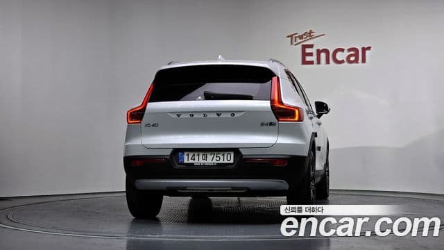 Volvo XC40 B4 Inscription, 2021 4