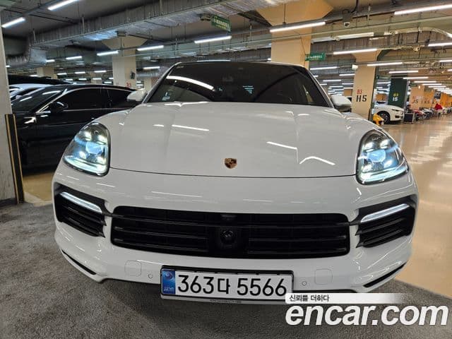 Porsche Cayenne (PO536) 3.0 E-гибрид купе, 2022 2