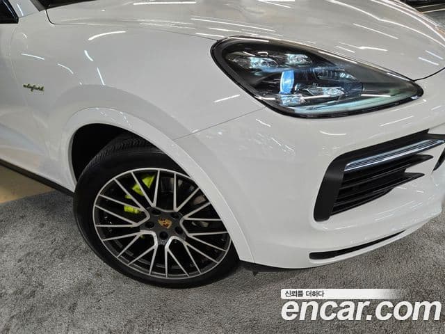 Porsche Cayenne (PO536) 3.0 E-гибрид купе, 2022 3