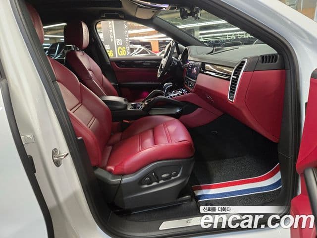 Porsche Cayenne (PO536) 3.0 E-гибрид купе, 2022 6