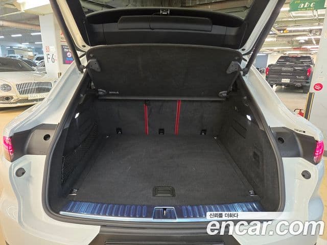 Porsche Cayenne (PO536) 3.0 E-гибрид купе, 2022 8