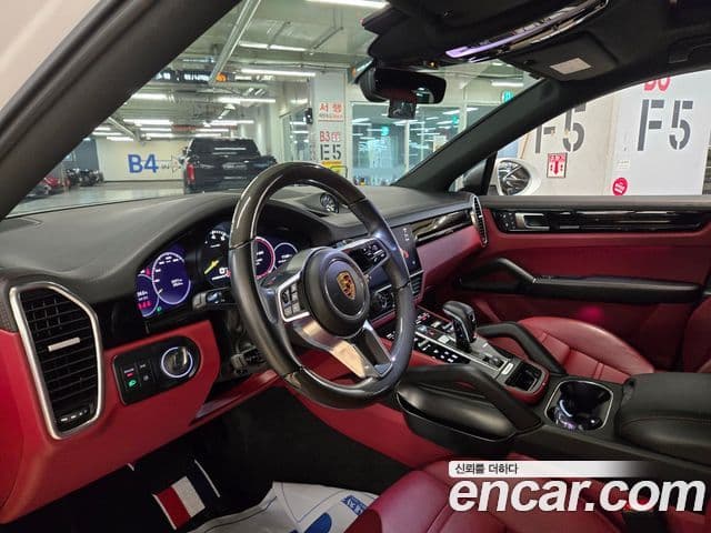 Porsche Cayenne (PO536) 3.0 E-гибрид купе, 2022 13