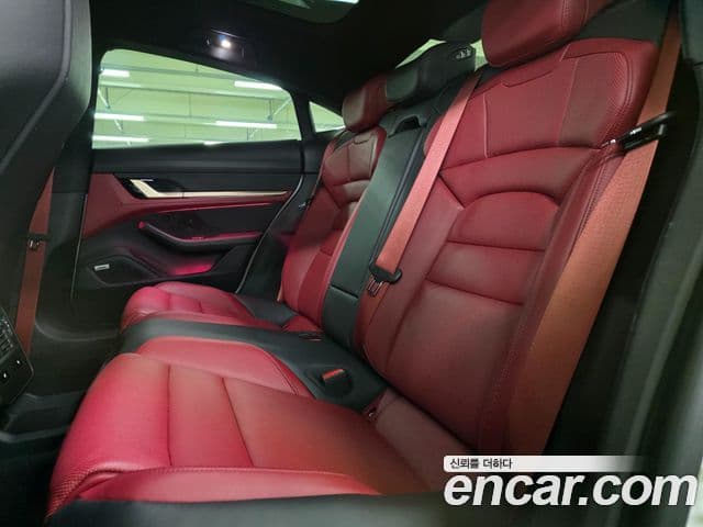 Porsche 타이칸 4S, 2021 12