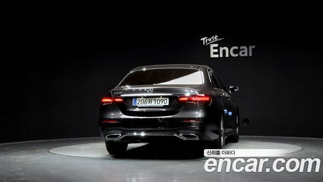 Mercedes-Benz E-класс W213 AMG Line, 2023 4