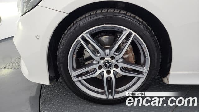 Mercedes-Benz E-класс W213 E220d купе, 2019 все фото