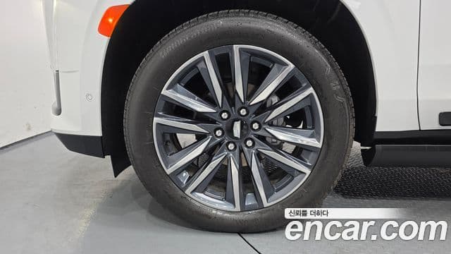 Cadillac Escalade 5세대 ESV Sport Platinum, 2023 все фото