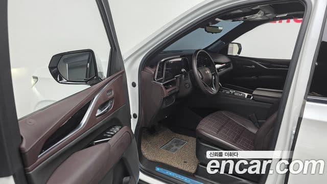 Cadillac Escalade 5세대 ESV Sport Platinum, 2023 11