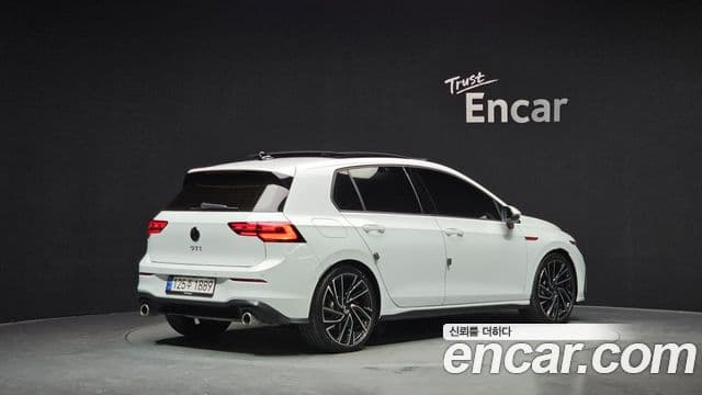 Volkswagen Гольф 8세대 2.0 GTI, 2024 2