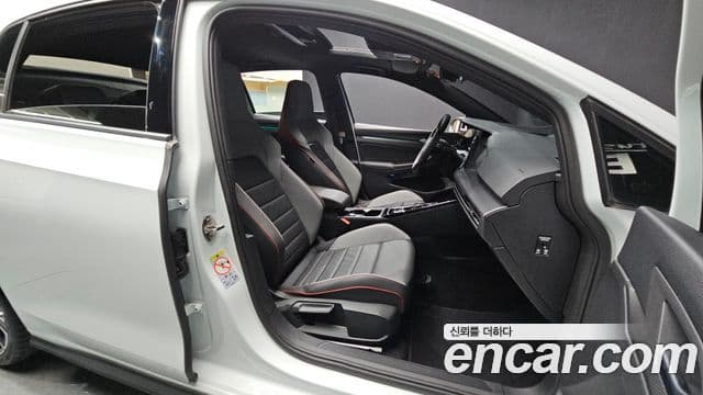 Volkswagen Гольф 8세대 2.0 GTI, 2024 11