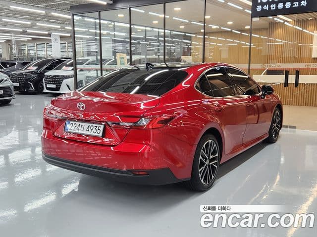 Toyota 캠리 (XV80) 2.5 XLE Premium гибрид, 2025 2