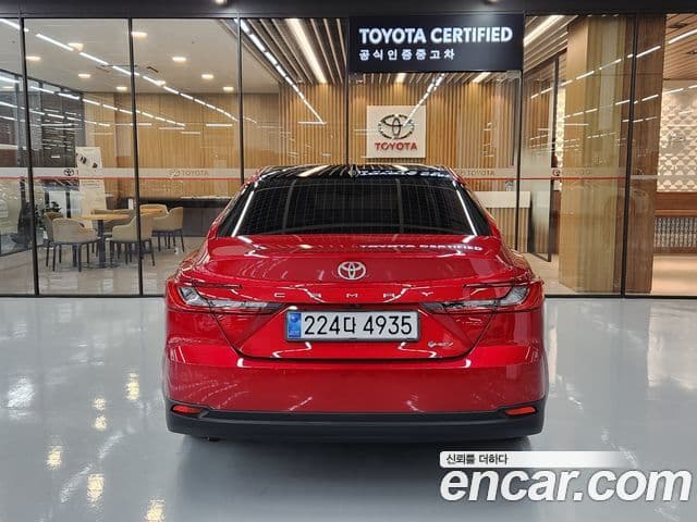 Toyota 캠리 (XV80) 2.5 XLE Premium гибрид, 2025 4