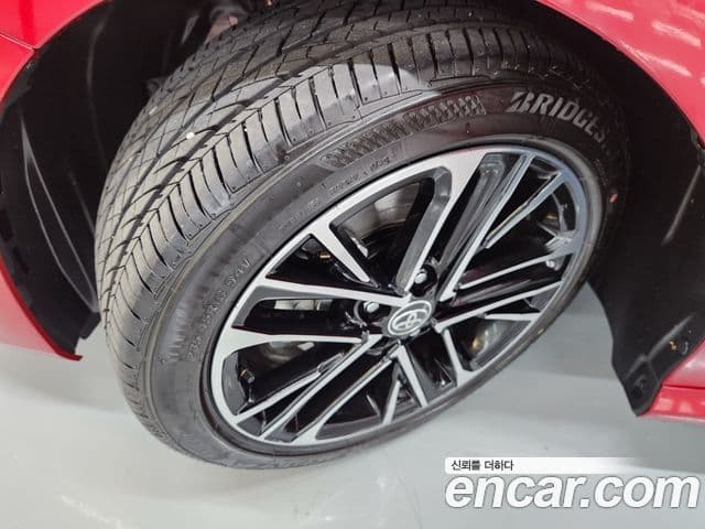 Toyota 캠리 (XV80) 2.5 XLE Premium гибрид, 2025 6