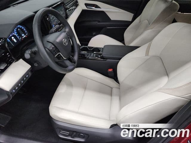 Toyota 캠리 (XV80) 2.5 XLE Premium гибрид, 2025 15