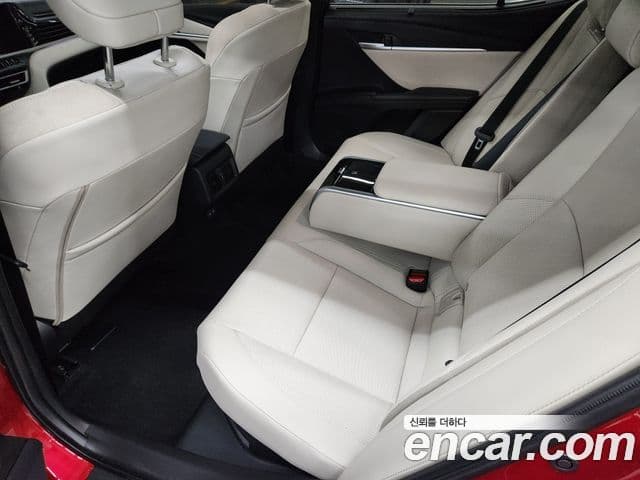 Toyota 캠리 (XV80) 2.5 XLE Premium гибрид, 2025 18