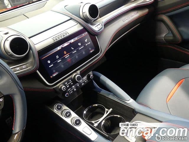 Ferrari GTC4 루쏘 T 3.9 V8, 2018 13