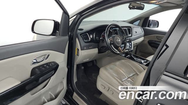 Kia All New Carnival Noblesse, 2017 10
