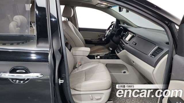 Kia All New Carnival Noblesse, 2017 11
