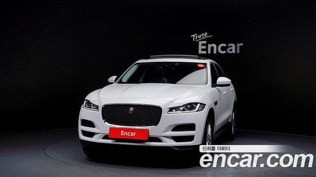 Jaguar F-PACE Prestige, 2018 3