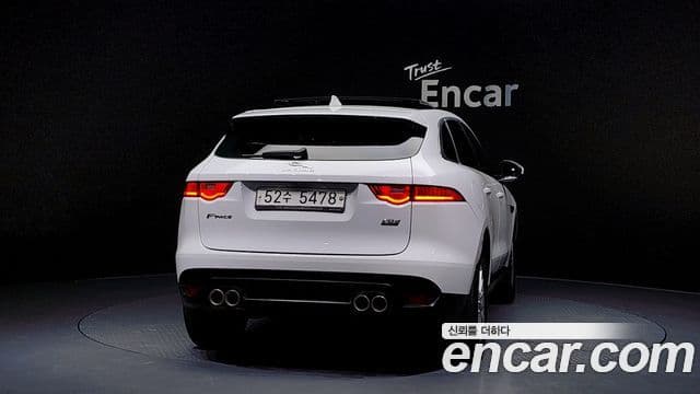 Jaguar F-PACE Prestige, 2018 4