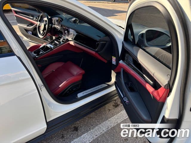 Porsche Panamera (976), 2024 14