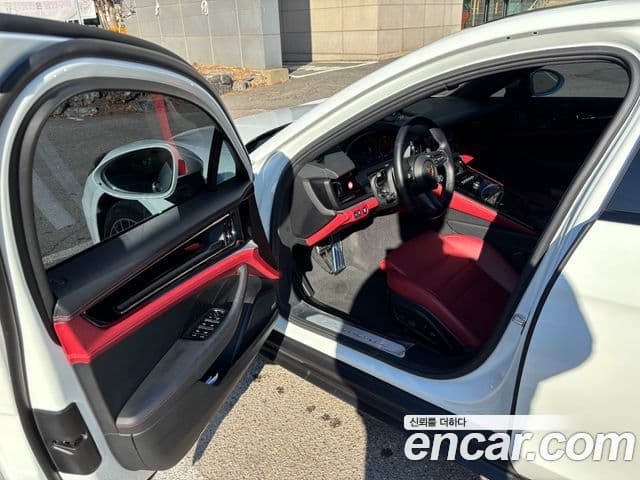 Porsche Panamera (976), 2024 15