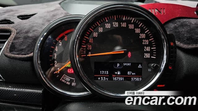 Mini Cooper D 클럽맨 2세대, 2016 8