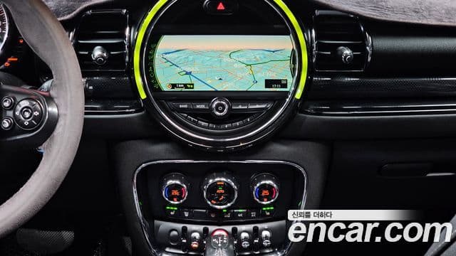 Mini Cooper D 클럽맨 2세대, 2016 14