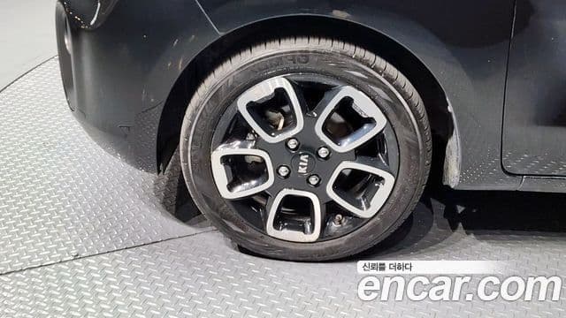 Kia The / новый New Ray Signature, 2021 все фото