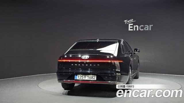 Hyundai Grandeur (GN7) Calligraphy, 2025 4
