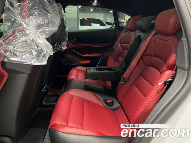 Porsche 타이칸 4S Cross Turismo, 2023 10