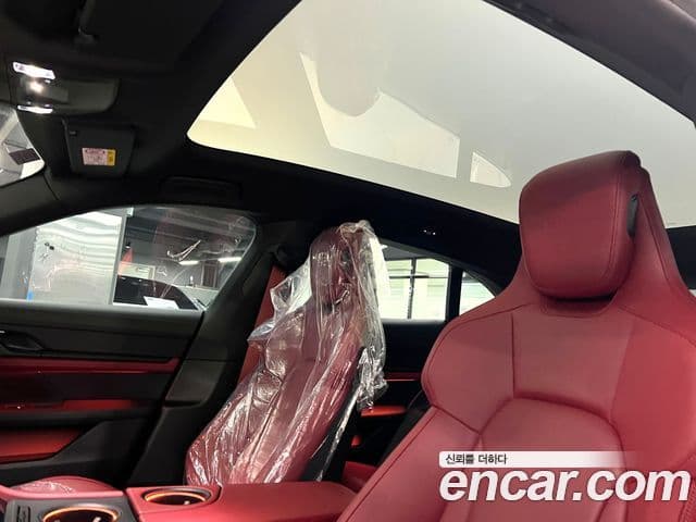 Porsche 타이칸 4S Cross Turismo, 2023 12