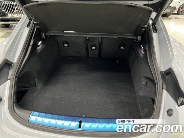 Porsche 타이칸 4S Cross Turismo, 2023 15