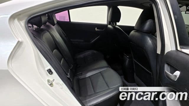 Kia K3 Special, 2015 12