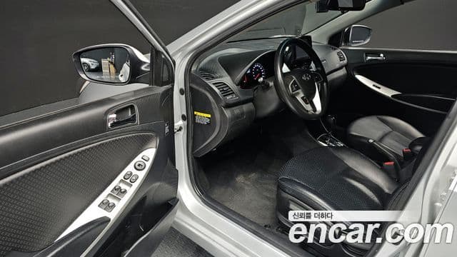 Hyundai Accent(новый кузов / новое поколение) Premier, 2012 11