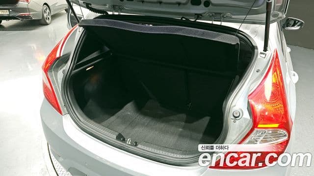 Hyundai Accent(новый кузов / новое поколение) Premier, 2012 20